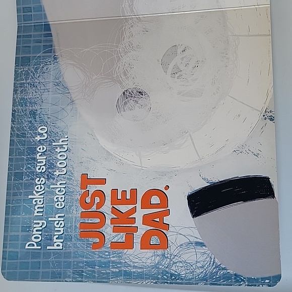 Pony brushes is teeth by Michael Dahl - Picture 3 of 7